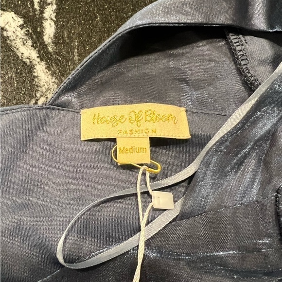 HOUSE OF BLOOM cropped ruched top with puffy sleeves in dusty blue with shimmer - Picture 12 of 15